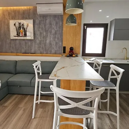 Casa Indira *